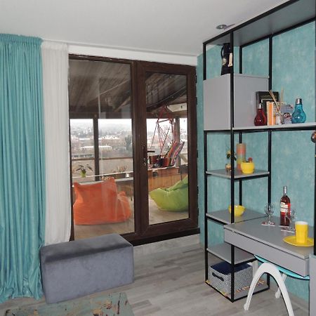 Sunny Tiflis Hotel Bagian luar foto