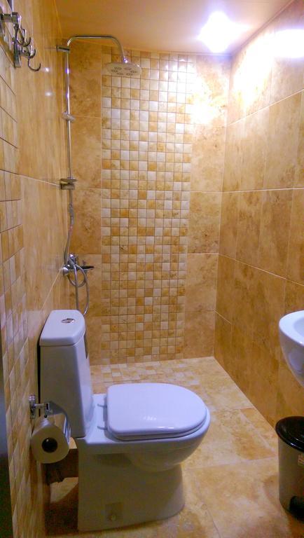 Sunny Tiflis Hotel Bagian luar foto