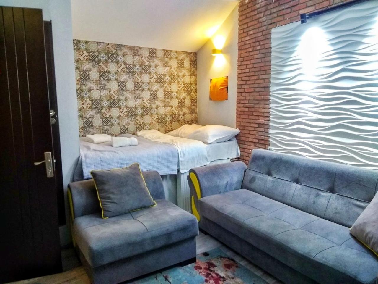 Sunny Tiflis Hotel Bagian luar foto
