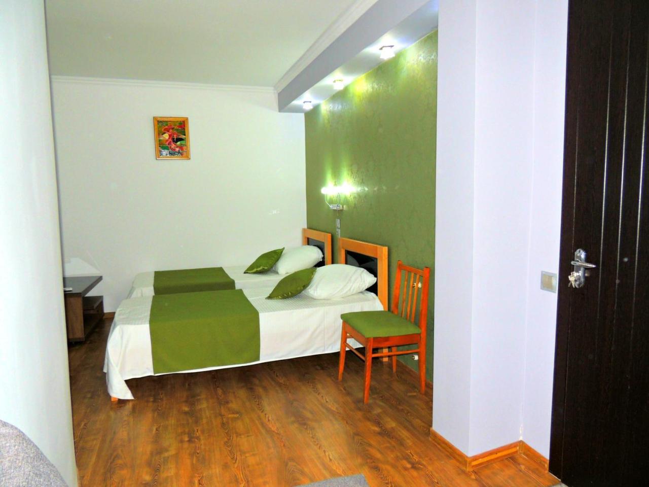 Sunny Tiflis Hotel Bagian luar foto